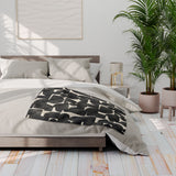 Pebbles Arctic Fleece Blanket | Cozy Home Décor for Stylish Comfort
