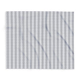 Cozy Modern Houndstooth Arctic Fleece Blanket | Cozy Home Décor for Stylish Comfort